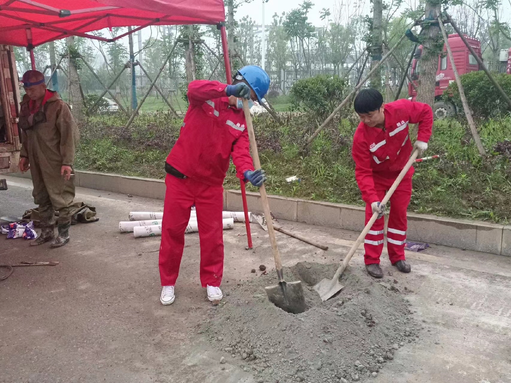 威远管道疏通哪家好】及时进行市政管道清淤